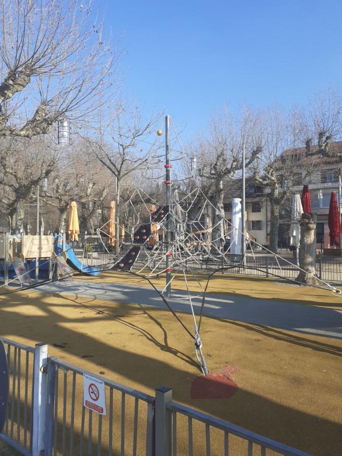 Charmant Appartement A 150 M Des Thermes Et Du Centre Ville トノン・レ・バン エクステリア 写真
